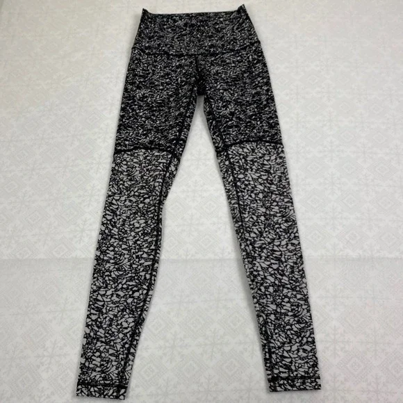 Lululemon‎ Wunder Under Hi-Rise Statement Leggings Black White Abstract Size 8 - Picture 3 of 9